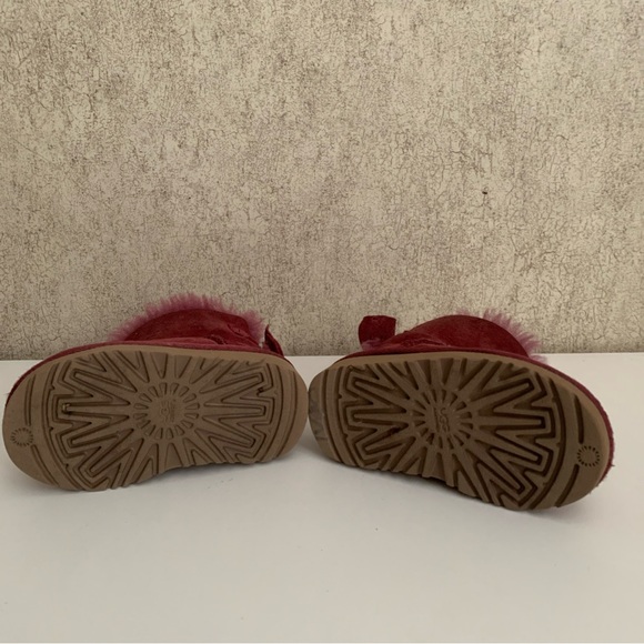 UGG Toddler Boots Bailey Bow Burgundy Plush Lined Footwear 6 Winter Snow Boots - Picture 7 of 9
